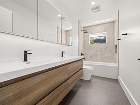 1305 Walnut Ave, Austin TX 78702