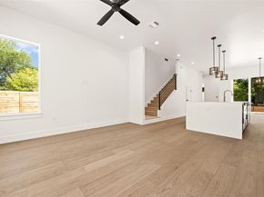 1305 Walnut Ave, Austin TX 78702