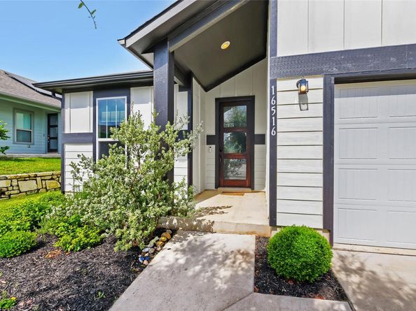 16516 Glimmering RD, Manor TX 78653