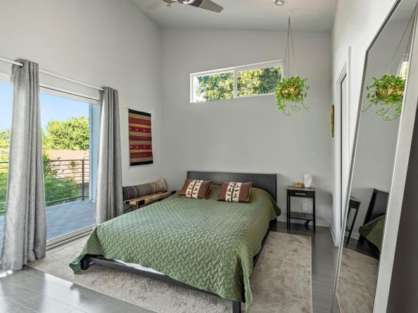 2705 Lyons RD, Austin TX 78702