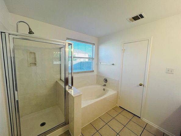 600 McCarthur DR, Leander TX 78641