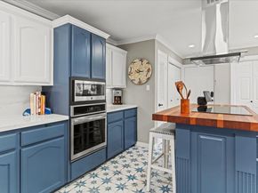 10920 Crown Colony DR C, Austin TX 78747