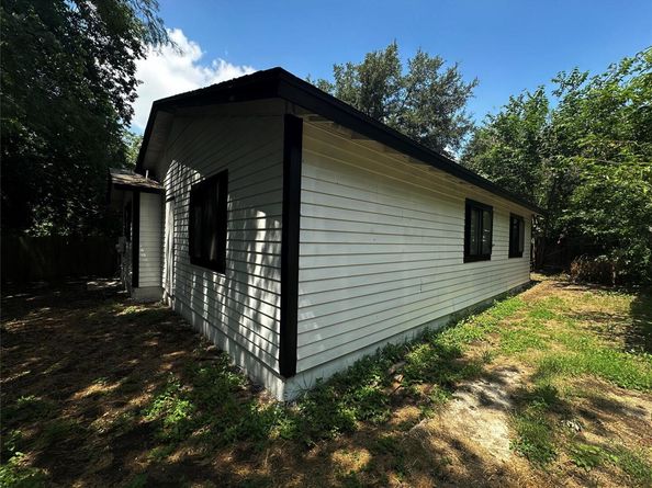 4801 Bergfield DR, Austin TX 78744