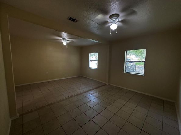 4801 Bergfield DR, Austin TX 78744