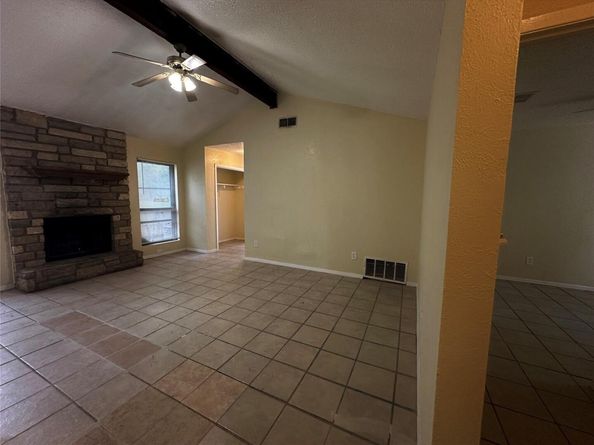 4801 Bergfield DR, Austin TX 78744