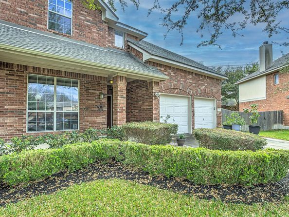 2215 Heritage Well LN, Pflugerville TX 78660