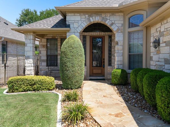 2504 Moray LN, Cedar Park TX 78613