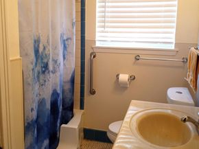 1028 Ellingson LN, Austin TX 78751