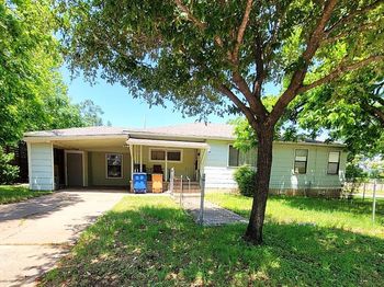 1028 Ellingson LN