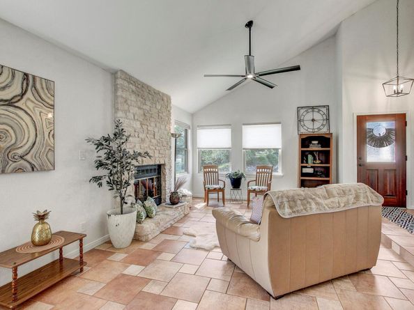 11007 Grapevine LN, Austin TX 78759