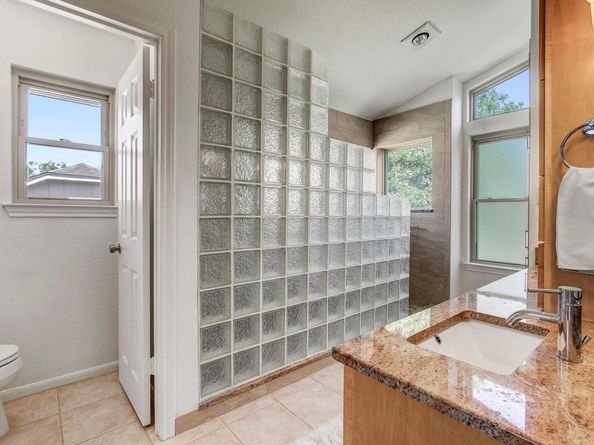 11007 Grapevine LN, Austin TX 78759