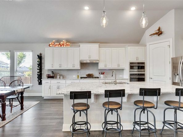 2817 Mossy Springs DR, Leander TX 78641