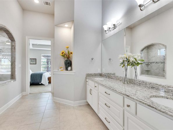 2817 Mossy Springs DR, Leander TX 78641