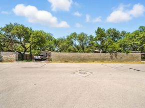 7802 Wynne LN B, Austin TX 78745