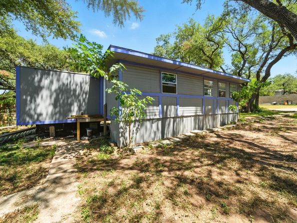 7802 Wynne LN B, Austin TX 78745