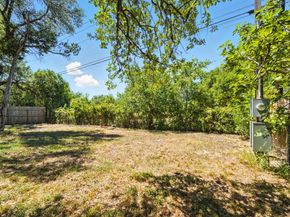 7802 Wynne LN B, Austin TX 78745