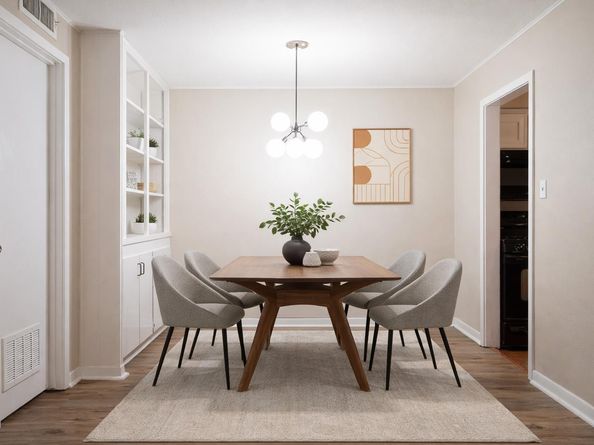 1240 Barton Hills Dr 111, Austin TX 78704