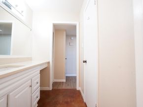 1240 Barton Hills Dr 111, Austin TX 78704