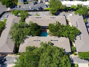 1240 Barton Hills Dr 111, Austin TX 78704