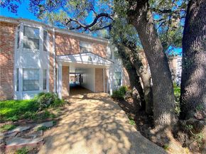 1240 Barton Hills Dr 111, Austin TX 78704