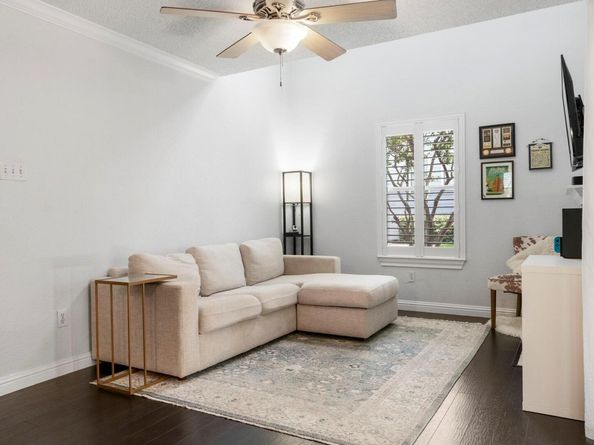 7635 Guadalupe ST 202, Austin TX 78752