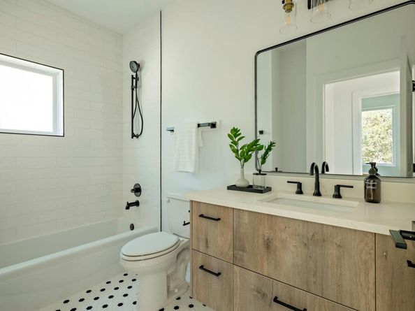 4601 Hank Ave 1, Austin TX 78745