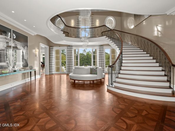555 Lake Avenue, Greenwich CT 06830