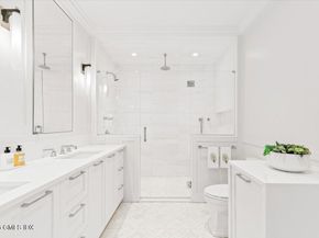 21 Pecksland Road, Greenwich CT 06831