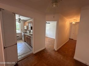 2 Putnam Hill 2E, Greenwich CT 06830