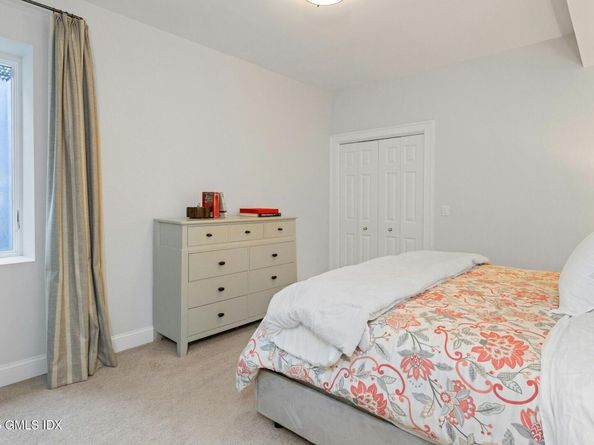 46 Park Avenue, Old Greenwich CT 06870