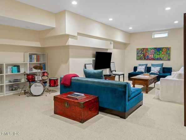 46 Park Avenue, Old Greenwich CT 06870
