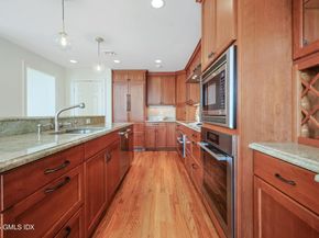 51 Forest Avenue 98, Old Greenwich CT 06870