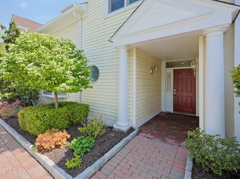 51 Forest Avenue