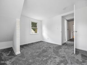 8 Reynolds Place, Greenwich CT 06831