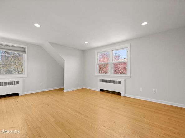 8 Reynolds Place, Greenwich CT 06831