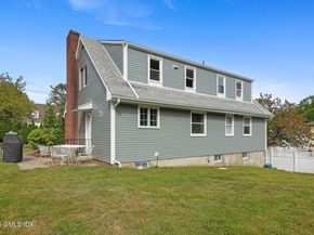 8 Reynolds Place, Greenwich CT 06831