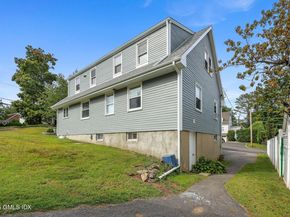 8 Reynolds Place, Greenwich CT 06831