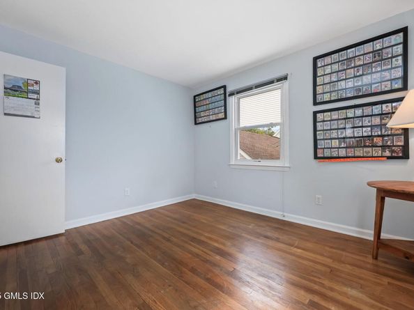 8 Reynolds Place, Greenwich CT 06831