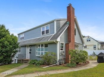 8 Reynolds Place