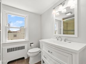 8 Reynolds Place, Greenwich CT 06831