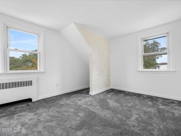 8 Reynolds Place, Greenwich CT 06831