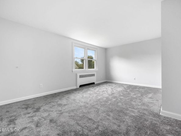 8 Reynolds Place, Greenwich CT 06831