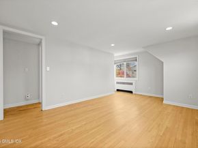 8 Reynolds Place, Greenwich CT 06831