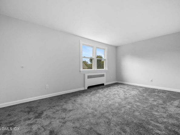 8 Reynolds Place, Greenwich CT 06831