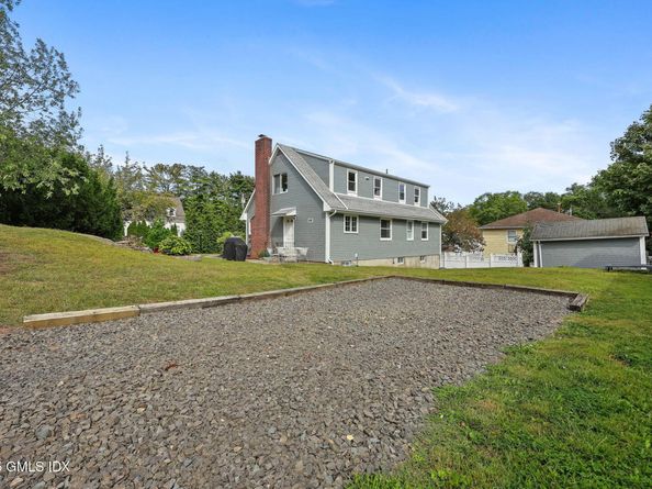 8 Reynolds Place, Greenwich CT 06831