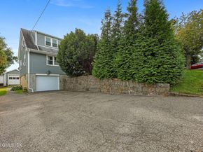 8 Reynolds Place, Greenwich CT 06831