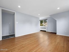 8 Reynolds Place, Greenwich CT 06831