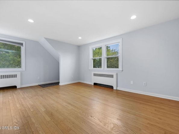 8 Reynolds Place, Greenwich CT 06831