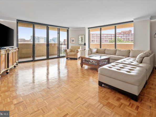 1101 S Arlington Ridge Road 402, Arlington VA 22202