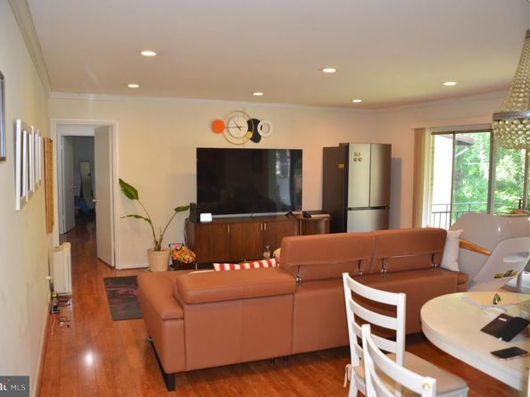 4108 Mangalore Drive 302, Annandale VA 22003